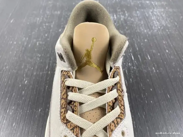 Rep 3 CT8532-102 Air Palomino Jordan 0525
